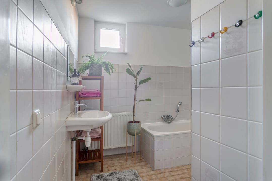 Photo 32 of Beloegastraat 12