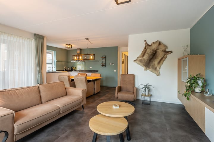 Foto 15 van Claudius Civilislaan 462