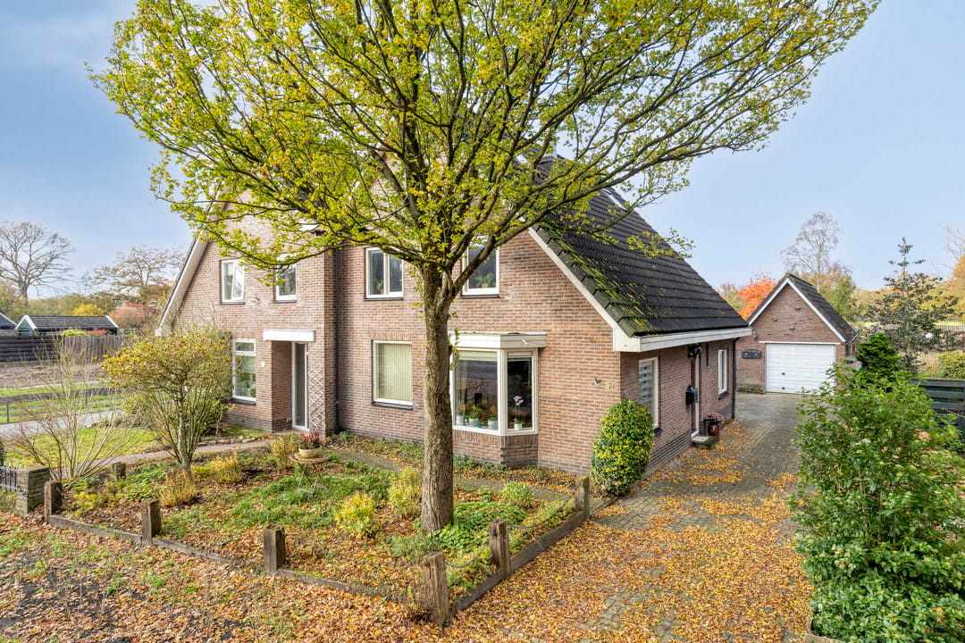 Photo 1 of Tynaarlosestraat 49-A
