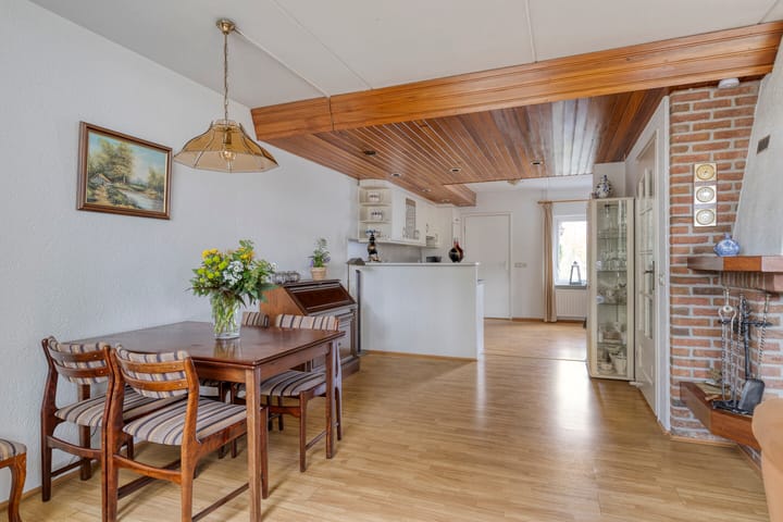 Foto 12 van Tynaarlosestraat 49-A