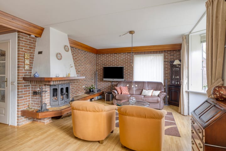 Foto 10 van Tynaarlosestraat 49-A