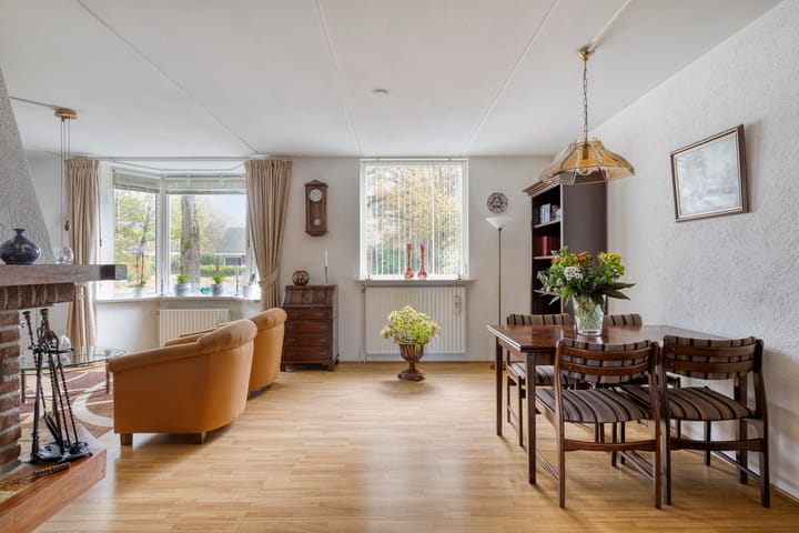 Foto 11 van Tynaarlosestraat 49-A