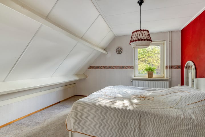 Foto 25 van Tynaarlosestraat 49-A