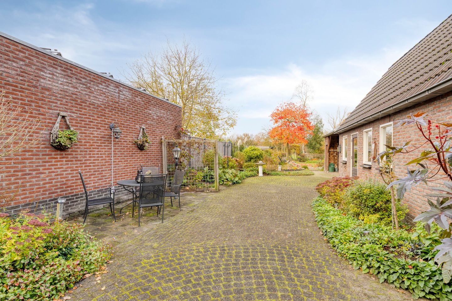Photo 34 of Tynaarlosestraat 49-A