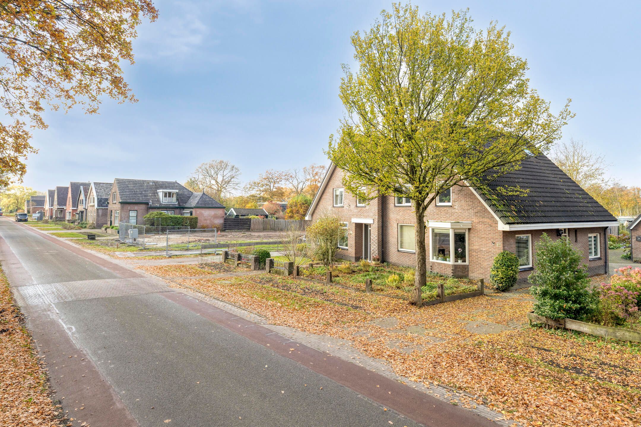 Photo 48 of Tynaarlosestraat 49-A