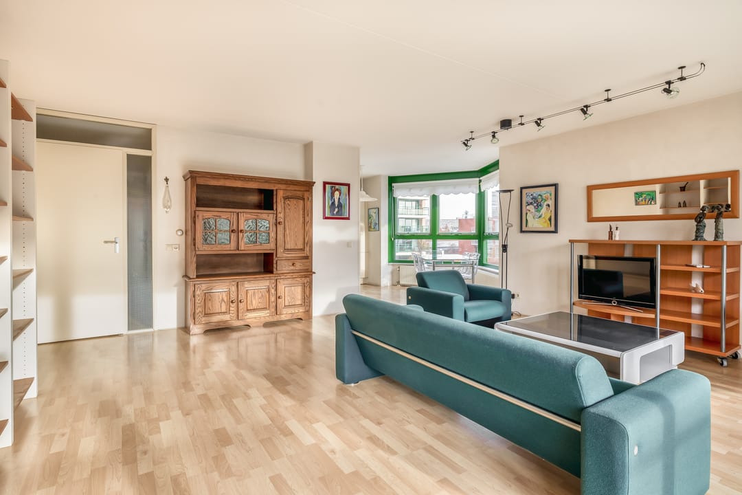 Foto 23 van Parelduiker 64