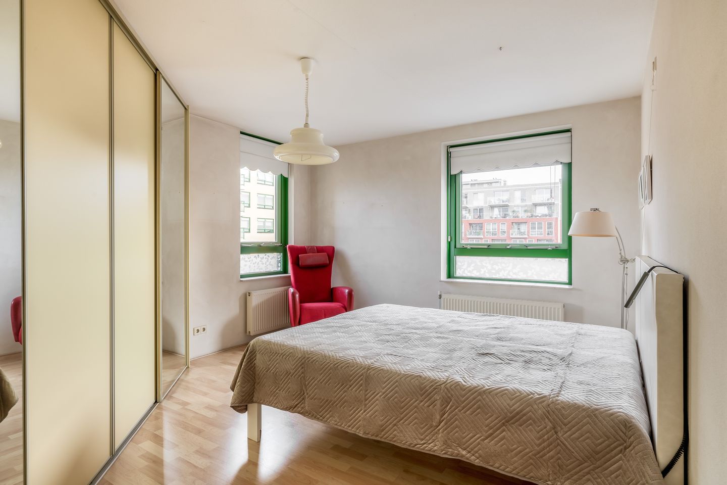 Foto 34 van Parelduiker 64