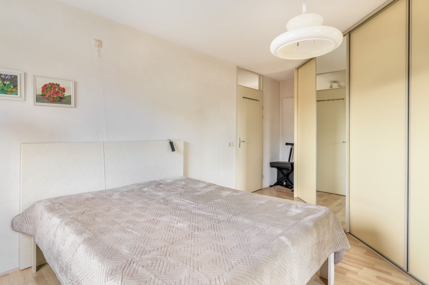 Foto 35 van Parelduiker 64