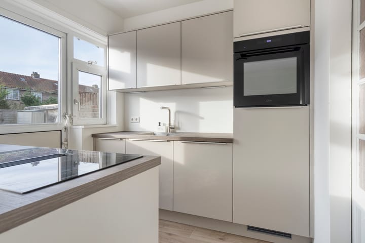 Photo 4 of Gasinjetstraat 68