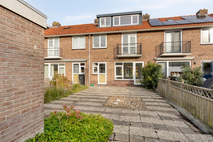 Photo 2 of Gasinjetstraat 68