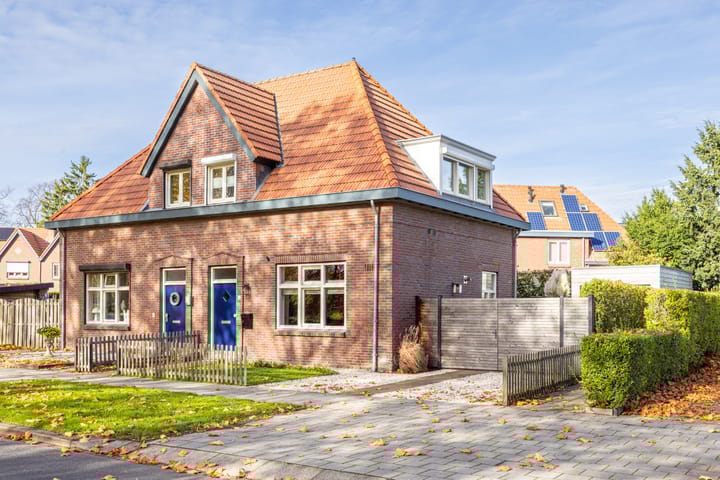 Foto 2 van Spoorstraat 4