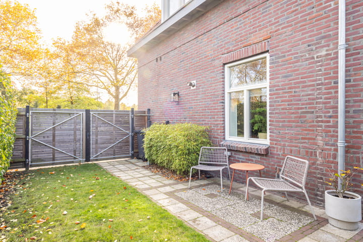 Foto 32 van Spoorstraat 4