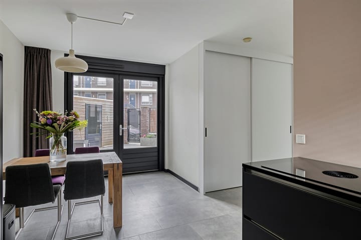 Foto 8 van Ambonstraat 2