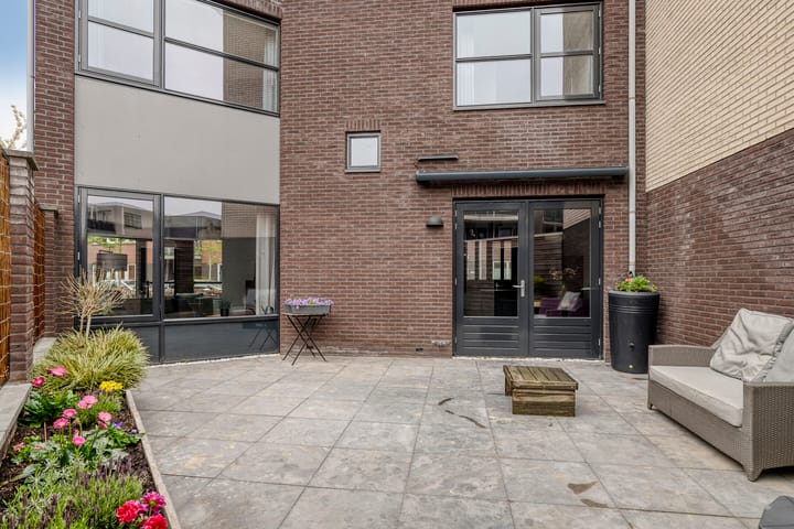 Foto 26 van Ambonstraat 2