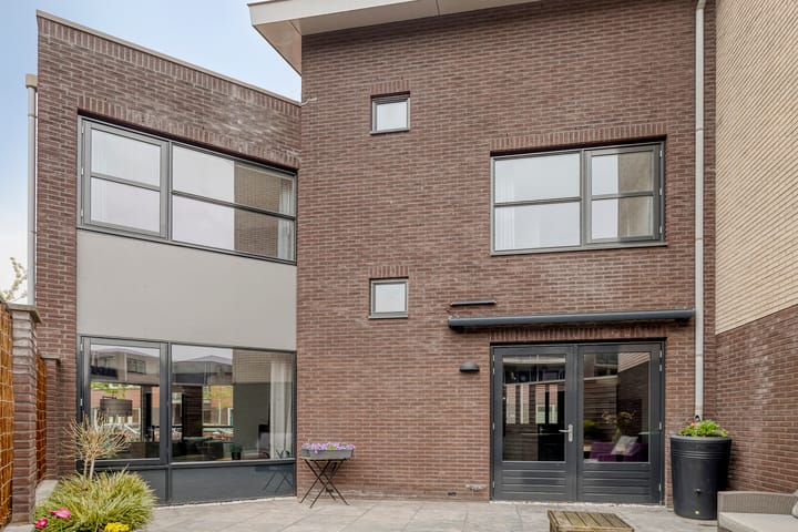 Foto 28 van Ambonstraat 2