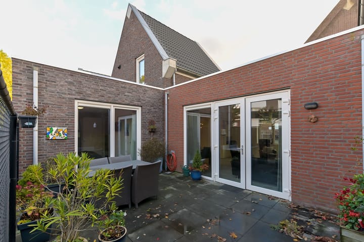 Foto 20 van Leeuwerikplein 10