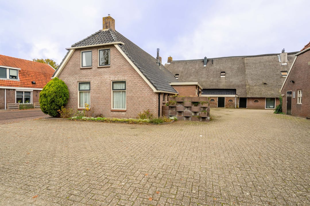 Photo 37 of Hoofdstraat 55