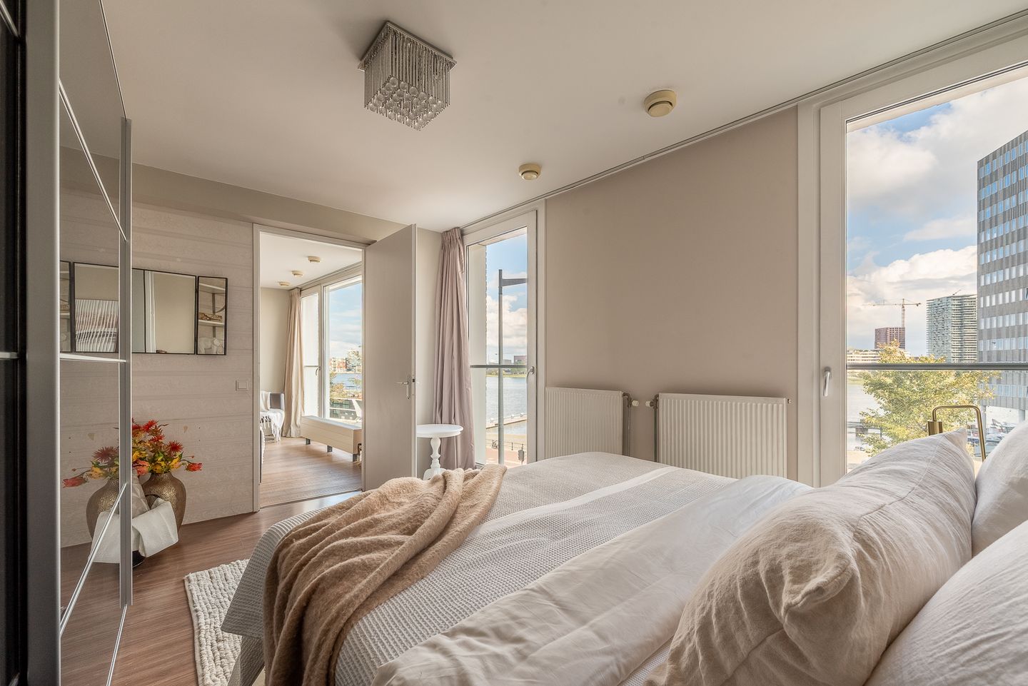 Photo 19 of Westerdoksdijk 305