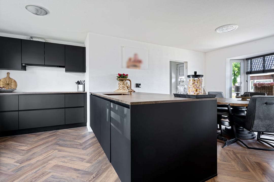 Photo 16 of Zuiderdiep 472