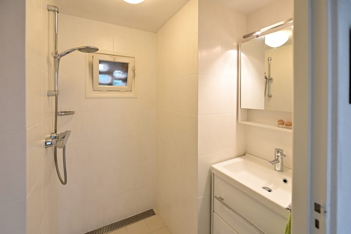 Photo 25 of van Ostadelaan 13