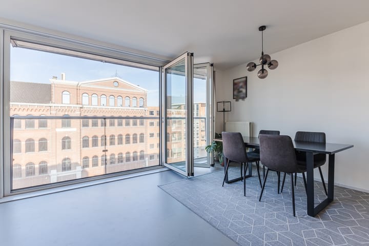 Photo 11 of Valkenburgerstraat 194-M