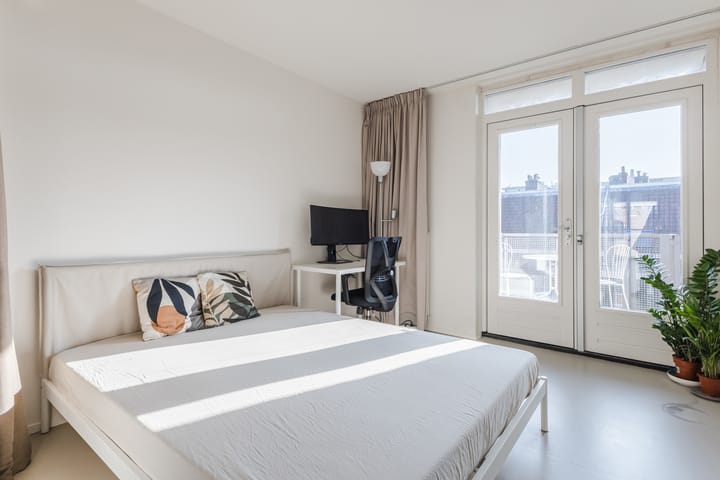 Photo 19 of Valkenburgerstraat 194-M