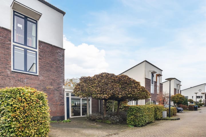 Photo 2 of Alexander Voormolenstraat 10