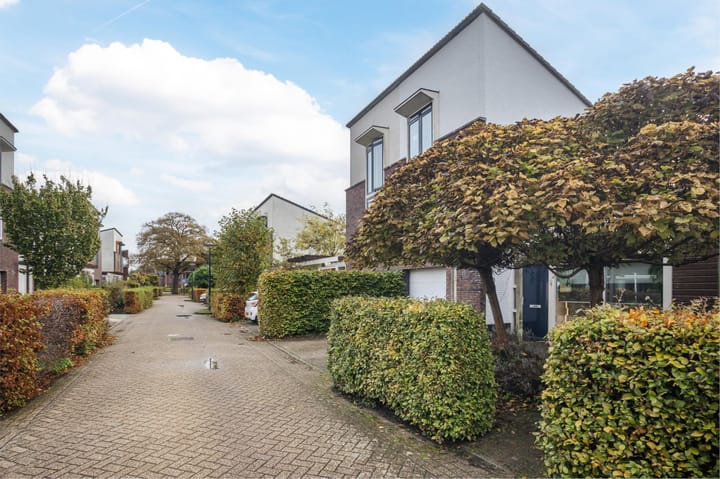 Photo 3 of Alexander Voormolenstraat 10