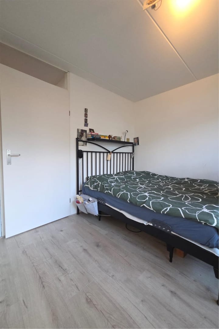 Photo 25 of Alexander Voormolenstraat 10