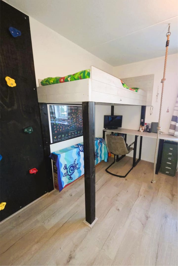 Photo 28 of Alexander Voormolenstraat 10