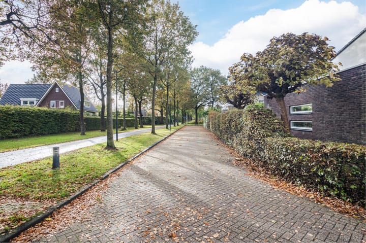 Photo 49 of Alexander Voormolenstraat 10