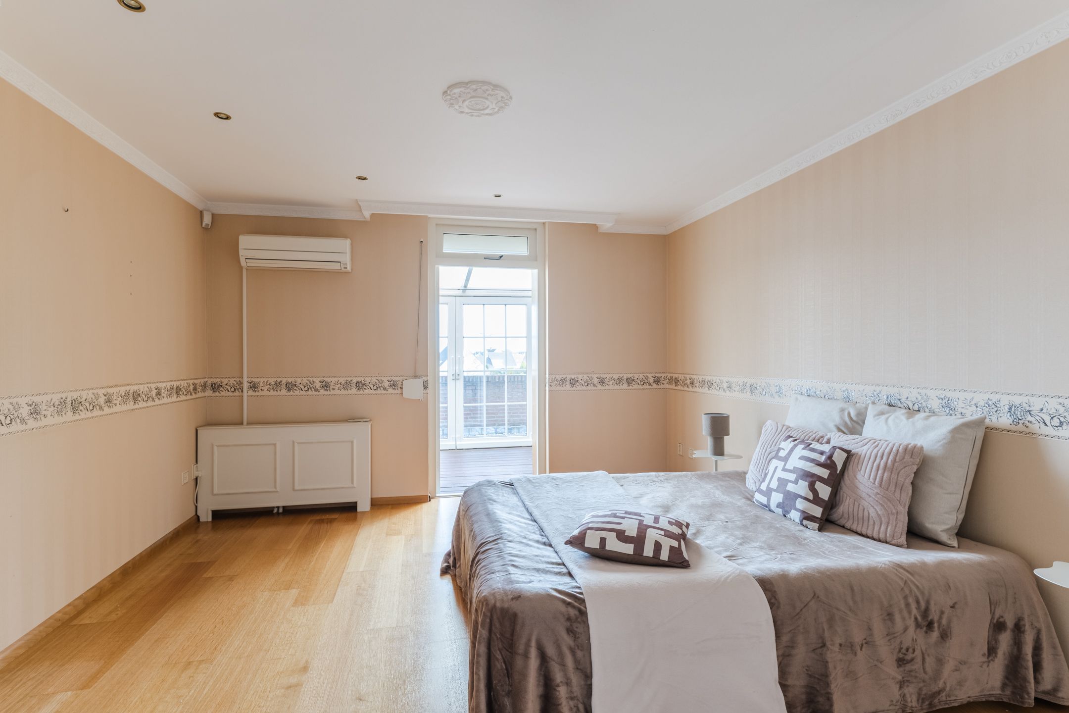 Photo 3 of Dorpsstraat 42-D