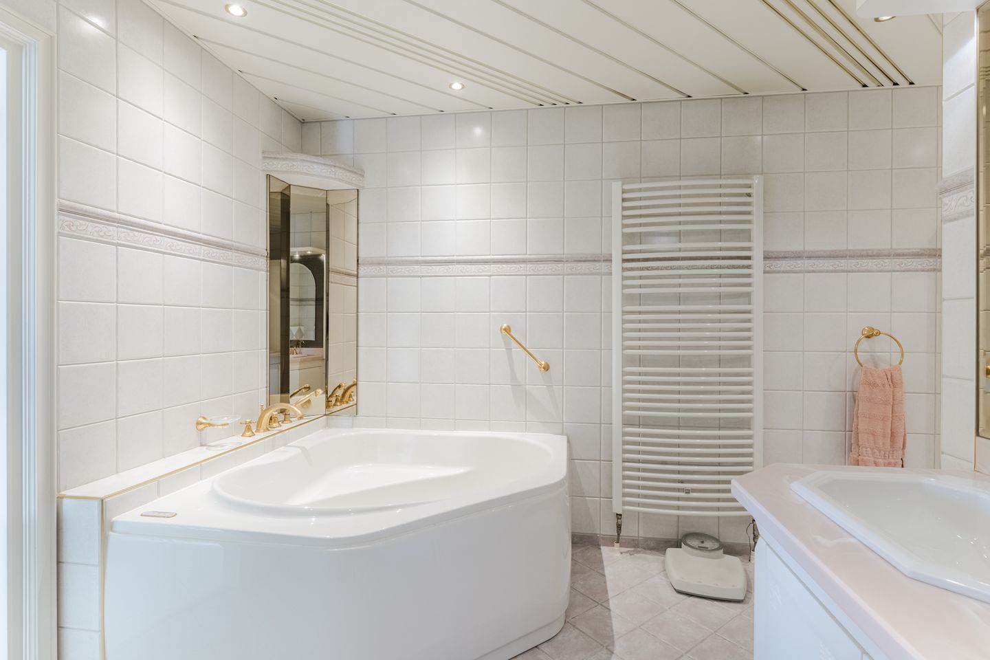 Photo 4 of Dorpsstraat 42-D