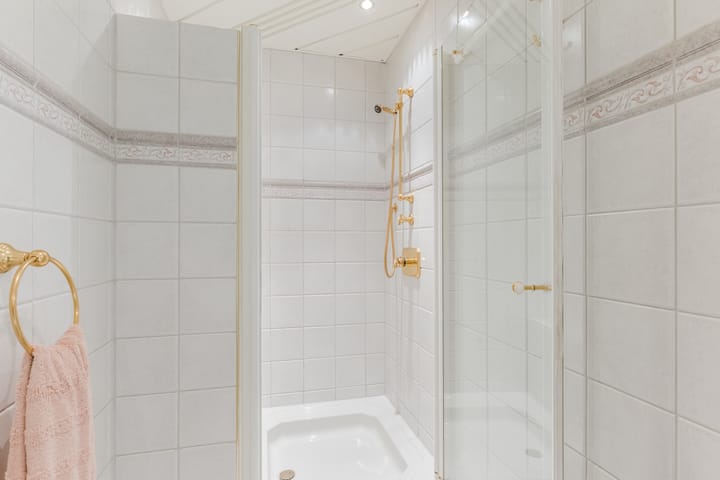 Photo 13 of Dorpsstraat 42-D