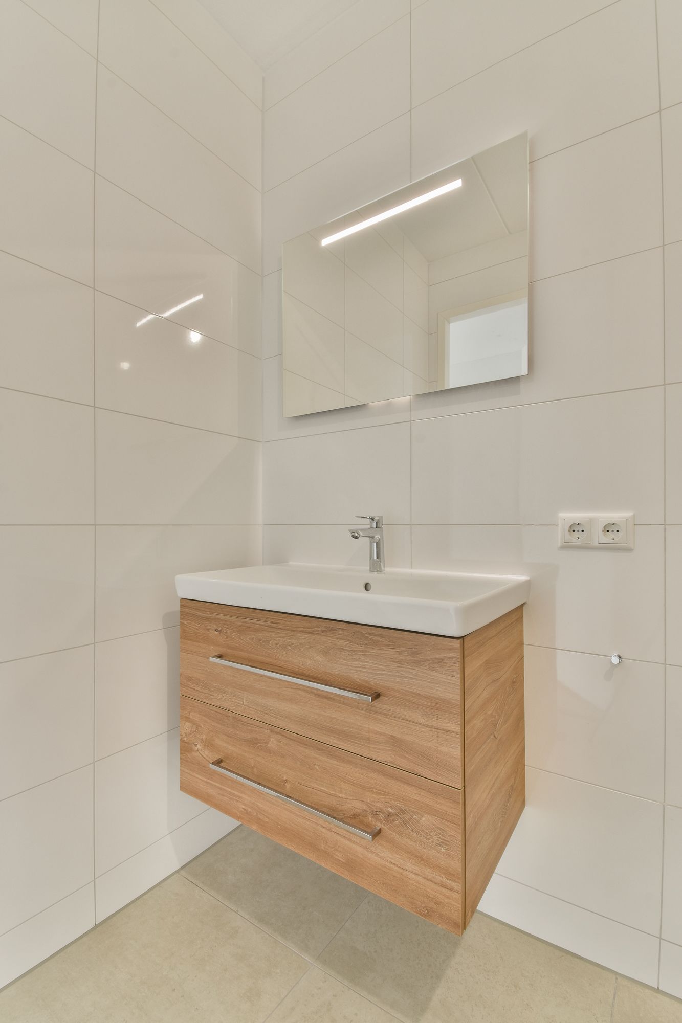 Photo 9 of Grasweg 378