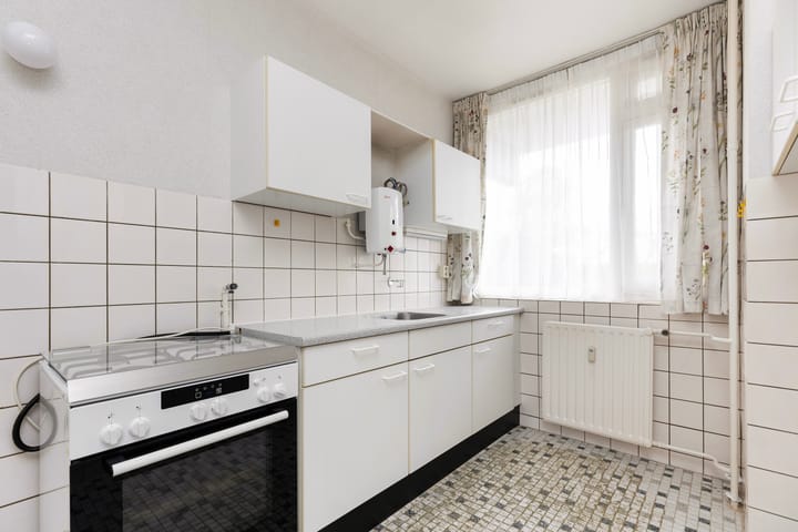 Photo 4 of Johannes Poststraat 121