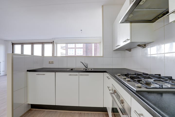 Photo 10 of Gouden Leeuwplein 95