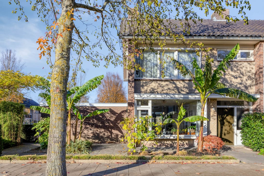 Photo 2 of Schouwenlaan 16