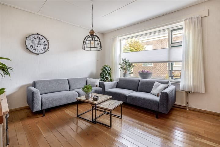 Photo 2 of Schoolstraat 21