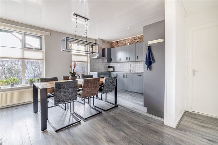 Photo 11 of Schoolstraat 21