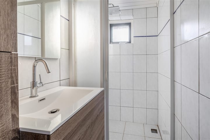 Photo 18 of Schoolstraat 21