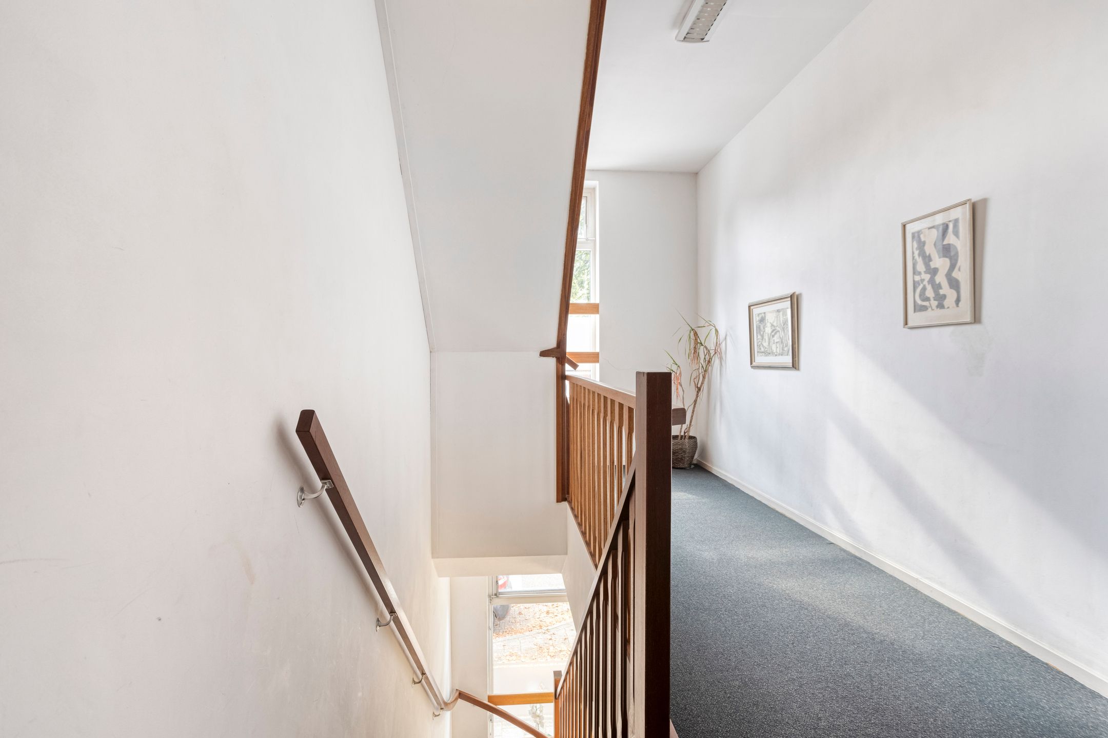 Photo 6 of Minderbroederssingel 21-A