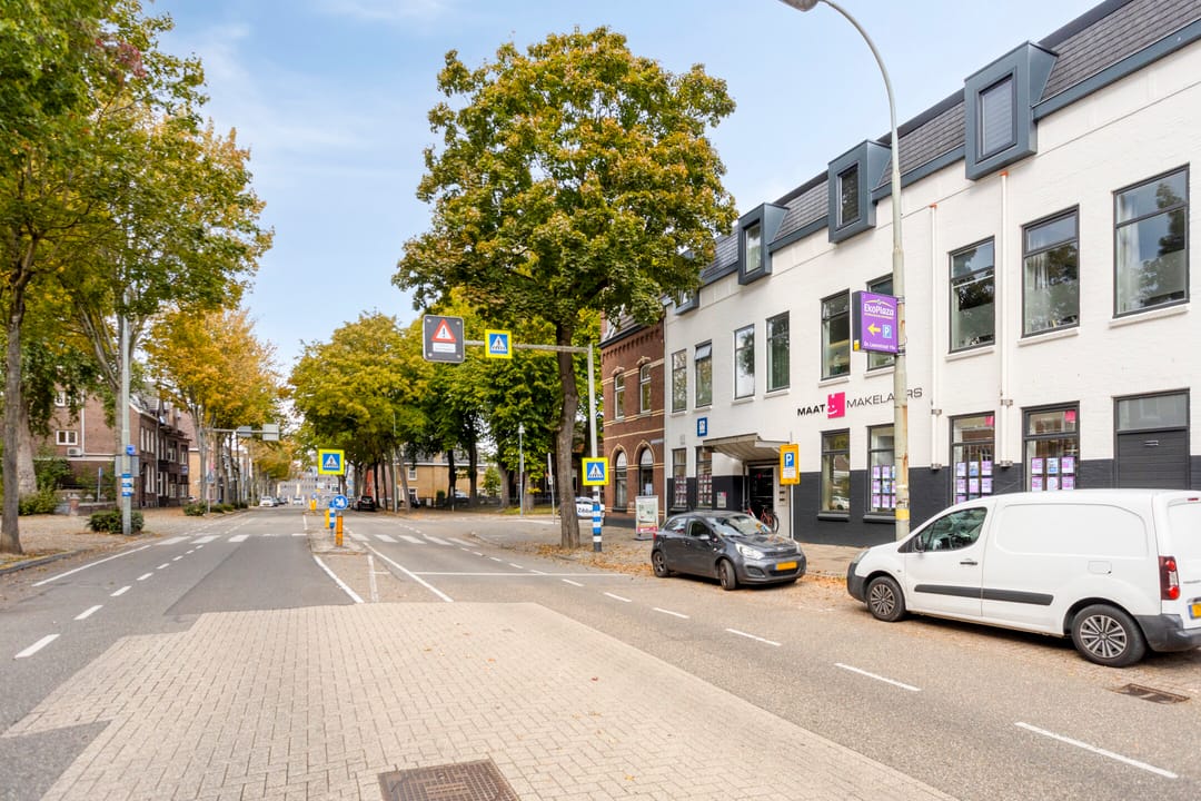 Photo 31 of Minderbroederssingel 21-A