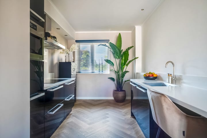 Photo 9 of Robert Josephstraat 32