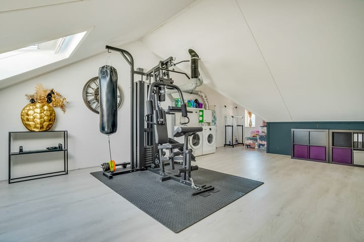 Photo 33 of Robert Josephstraat 32