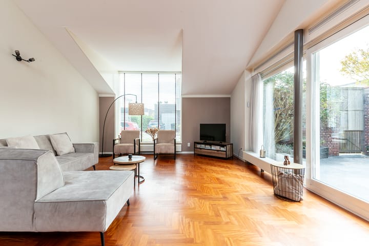 Foto 9 van Helmstok 7