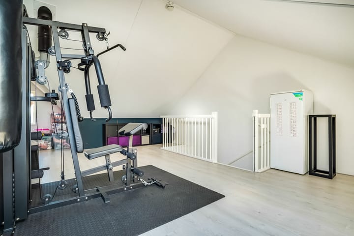 Photo 34 of Robert Josephstraat 32