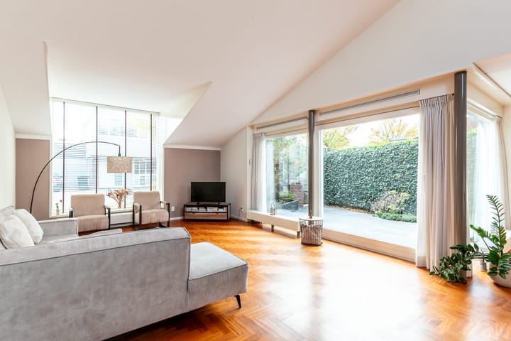 Foto 11 van Helmstok 7