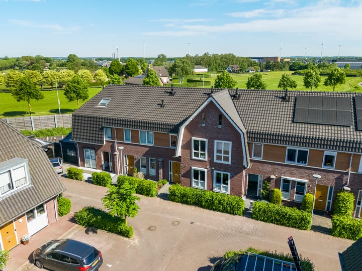 Photo 47 of Robert Josephstraat 32