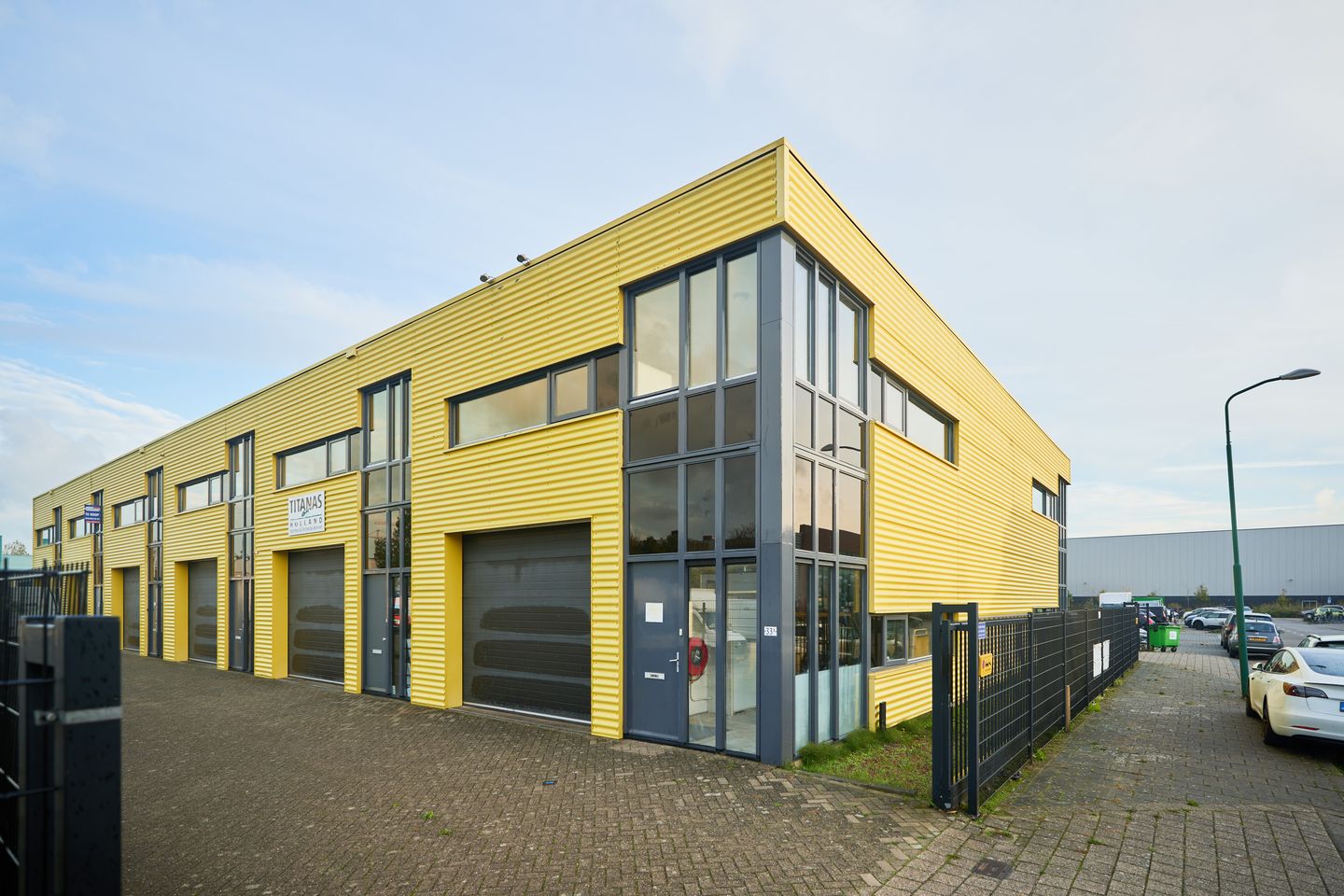 Bekijk foto 3 van Ambachtsweg 33-A